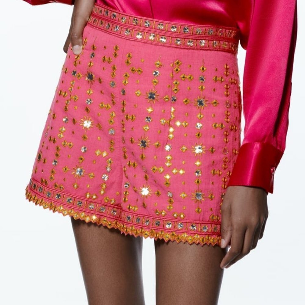 ZARA SHORTS WITH EMBROIDERY FUCHIA COLOR | 7521/254/630 Xs